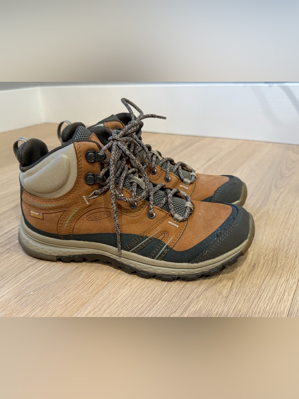 KEEN Terradora Mid Waterproof Leather Hiking Boots Womens 6.5 Brown Trail Shoes
